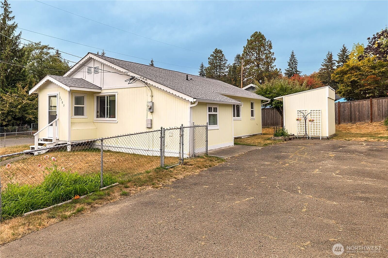 Property Photo: 2703 Maple Street WA 98310