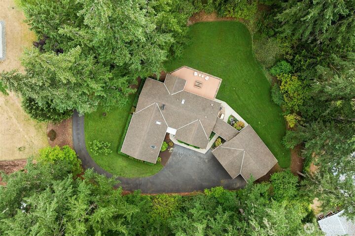 Property Photo:  15955  Avondale Road NE  WA 98072 
