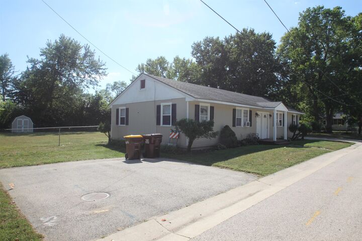 Property Photo:  1215 42nd Avenue  IL 61109 