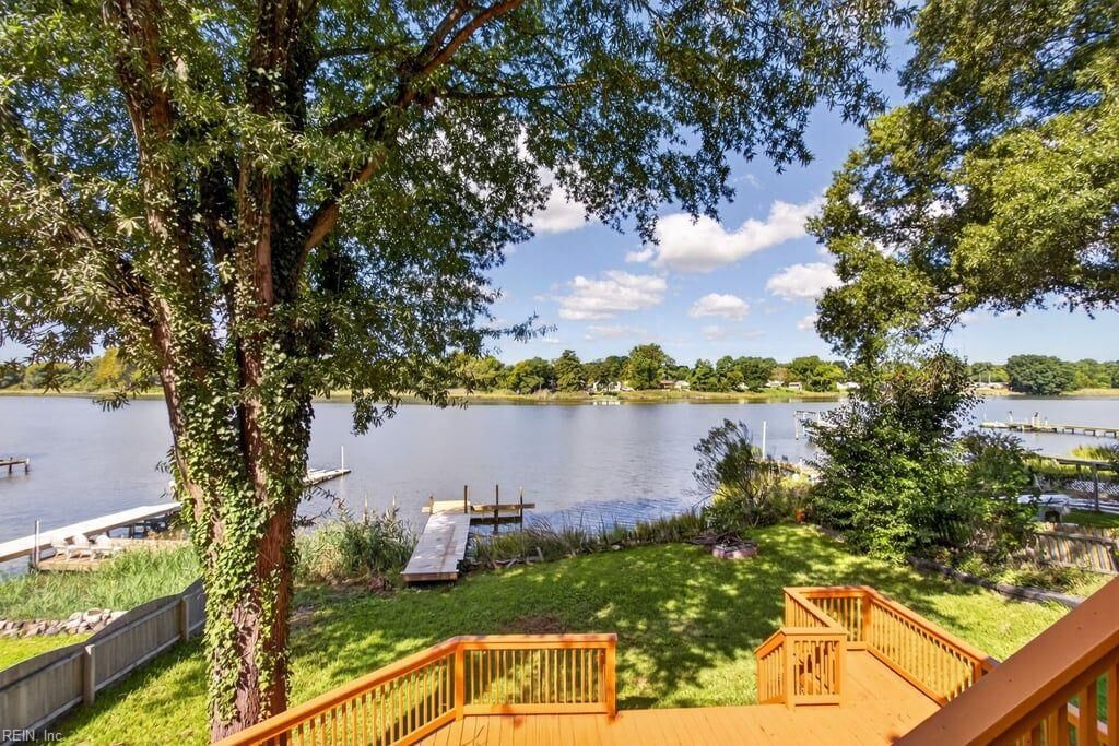 Property Photo:  1337 Walnut Ave  VA 23325 