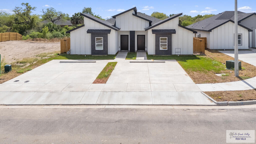 Property Photo: 1016 Oro Blanco Ave 4 TX 78521