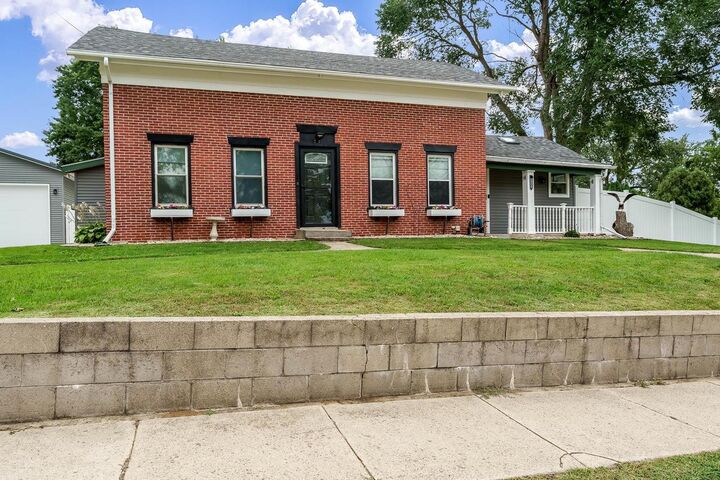 Property Photo: 312 N Main Street WI 53576