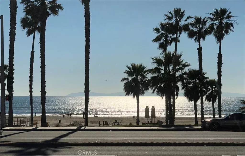 Property Photo:  900 Pacific Coast  CA 92648 