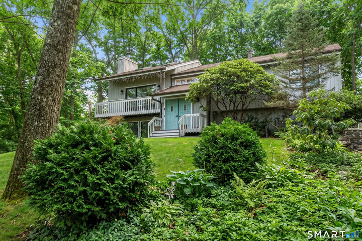 Property Photo:  520 Walnut Tree Hill Road  CT 06484 