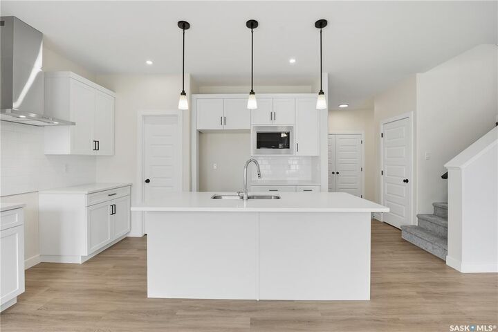 Property Photo:  534 Cockcroft Court  SK S7V 1Y8 