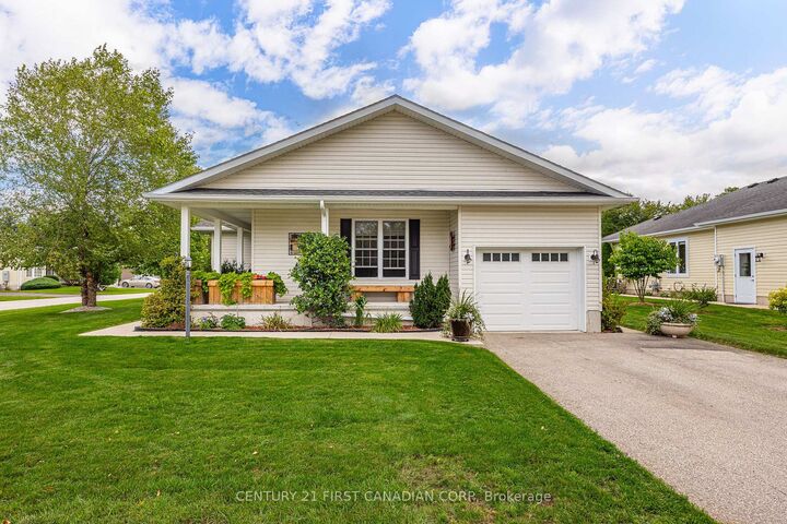 Property Photo: 420 Shannon Boulevard ON N0M 1T0