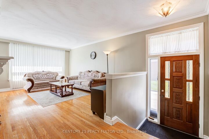 Property Photo: 10 Dunlop Avenue ON M1K 1K9