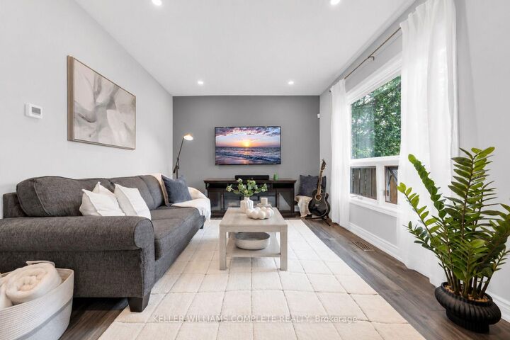 Property Photo: 175 Wellington Street ON N3S 3Z1