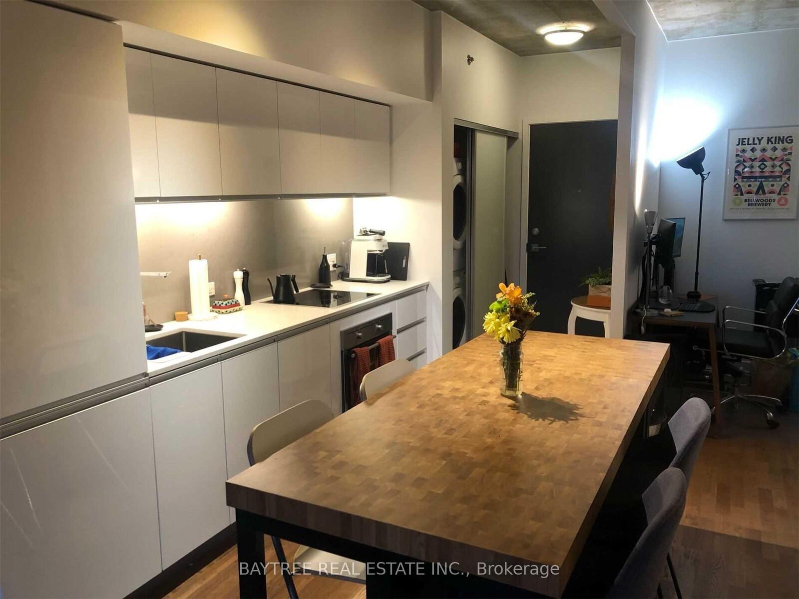 Property Photo:  20 Minowan Miikan Lane 614  ON M6J 0E5 