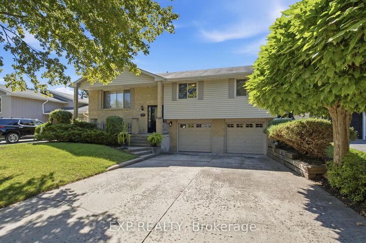 Property Photo:  43 Tumbleweed Crescent  ON N6E 2N5 