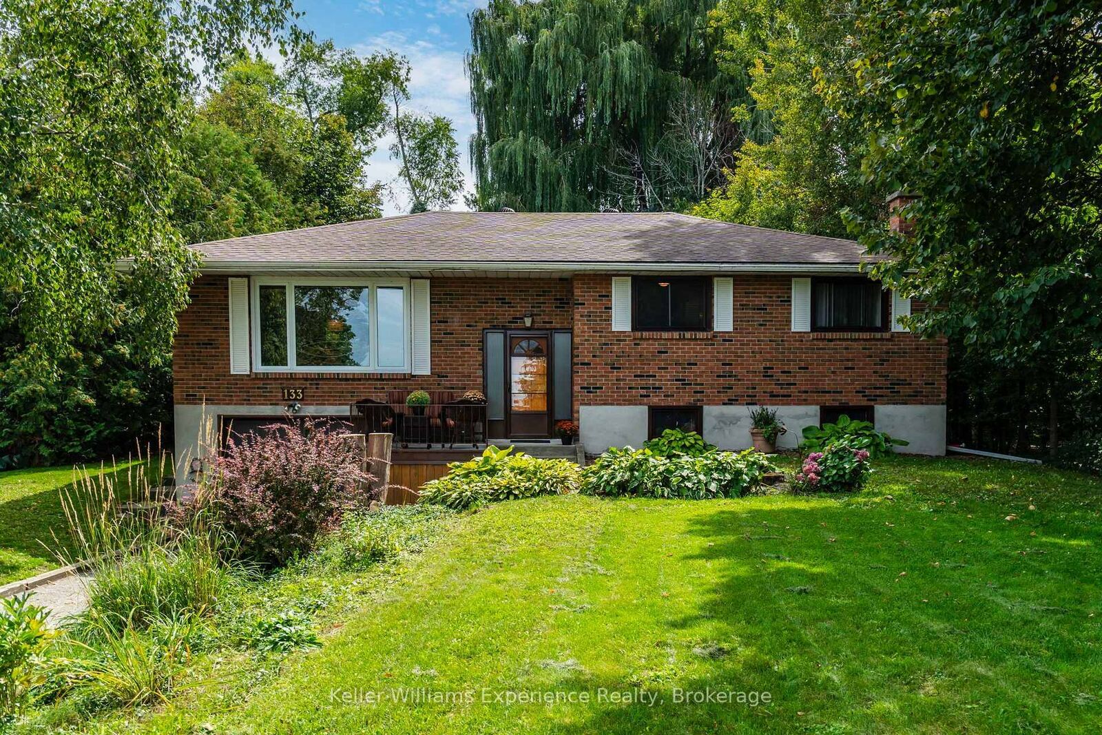 Property Photo: 133 Bayview Avenue ON L0K 1R0
