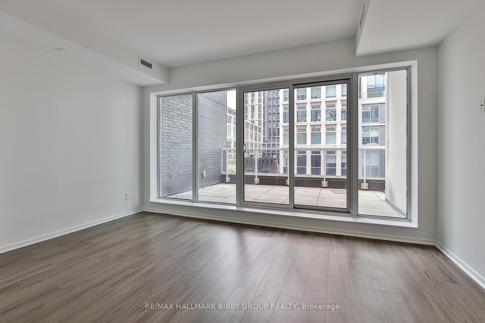 Property Photo:  783 Bathurst Street 422  ON M5S 0A8 