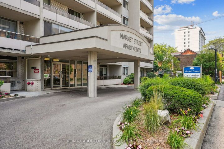 Property Photo:  111 Market Street 902  ON L8R 3K2 
