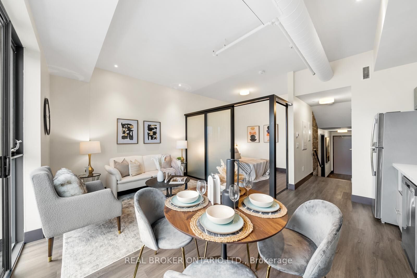 Property Photo:  121 King St Street E 206  ON L8N 1A9 