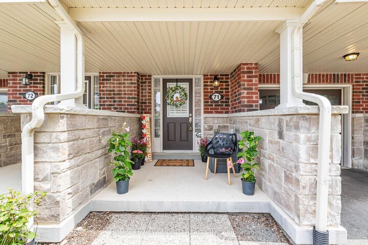 Property Photo:  88 Decorso Drive 71  ON N1L 0A9 