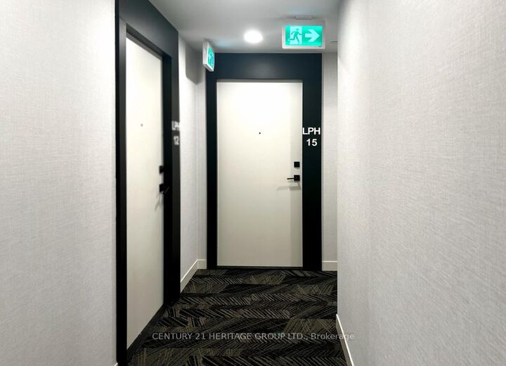 Property Photo:  319 Jarvis Street E Lph 15  ON M5B 0C8 