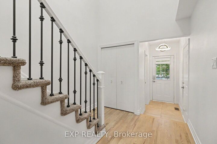 Photo de la propriété:  4646 Ogilvie Walk Crescent  ON K1J 1G7 