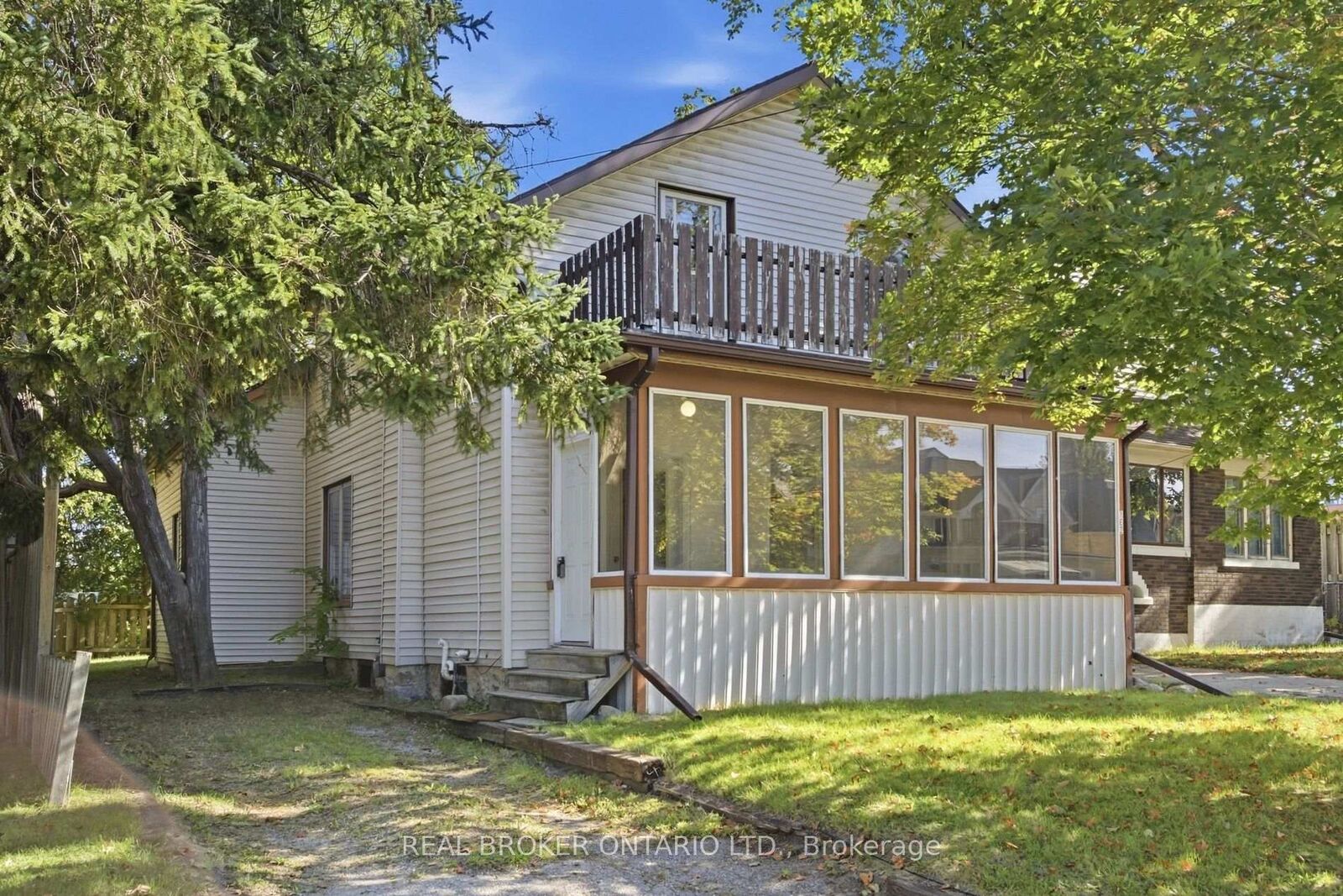 Property Photo:  162 Joseph Street  ON N2G 1J4 