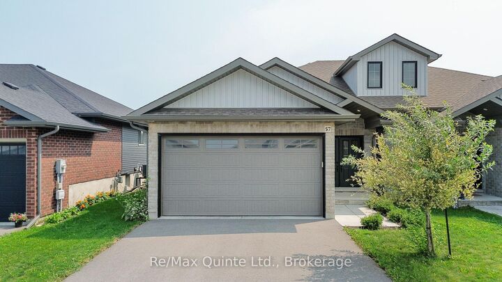 Property Photo:  57 Hillside Meadow Drive  ON K8V 0J5 