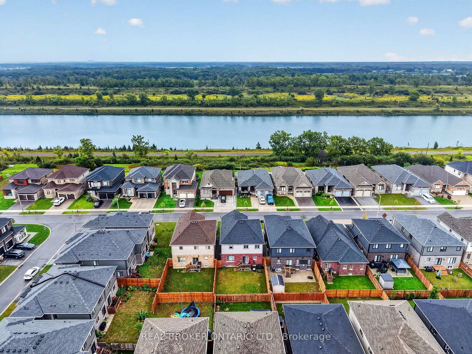 Property Photo:  205 Shoreview Drive  ON L3B 0H3 
