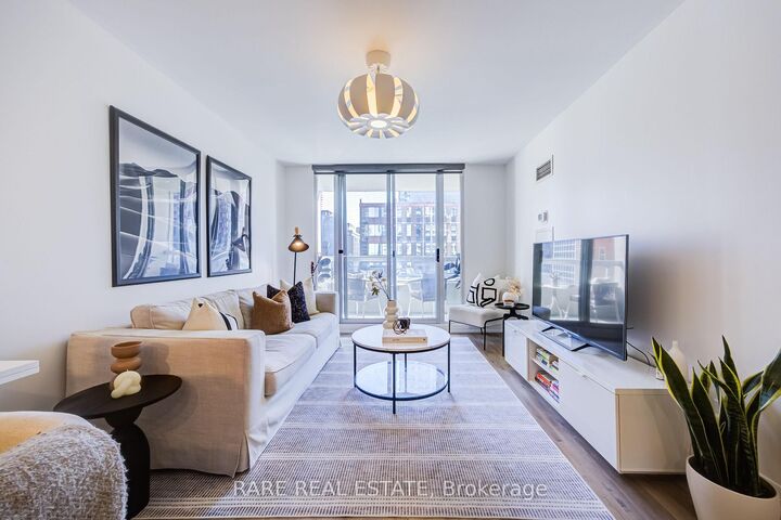 Property Photo:  43 Eglinton Avenue 806  ON M4P 1A5 