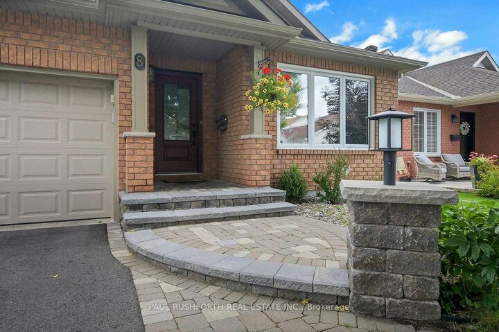 Property Photo:  8 Fieldcrest Avenue  ON K2J 4W7 