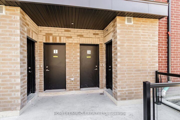 Property Photo:  3415 Ridgeway Drive 16  ON L5L 0B9 