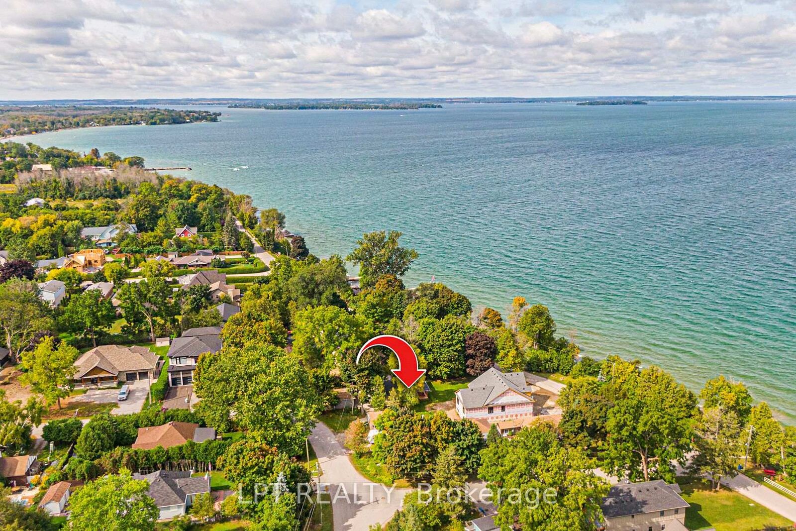Property Photo:  549 Lake Drive E  ON L0E 1S0 