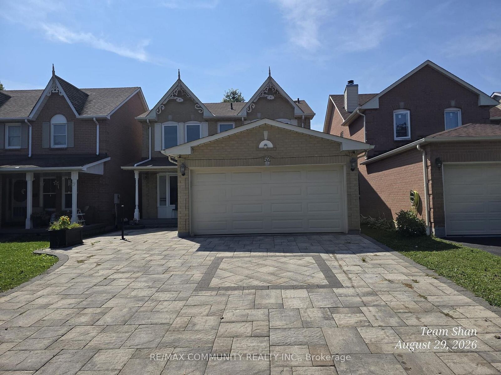 Property Photo:  52 Noake Crescent Main  ON L1T 3L5 