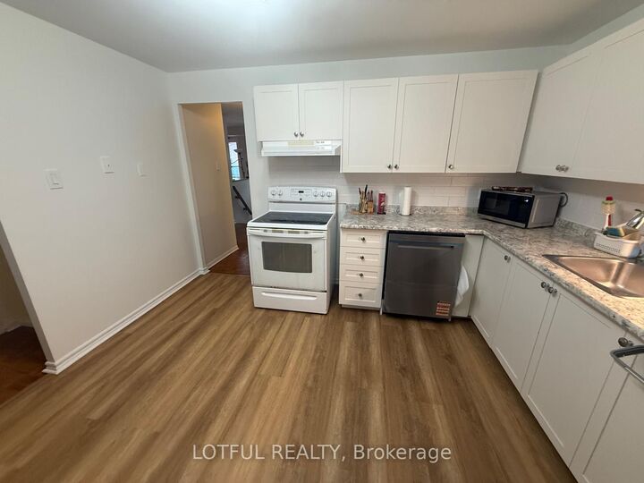 Property Photo:  7 Viewpointe Private  ON K1V 1M5 