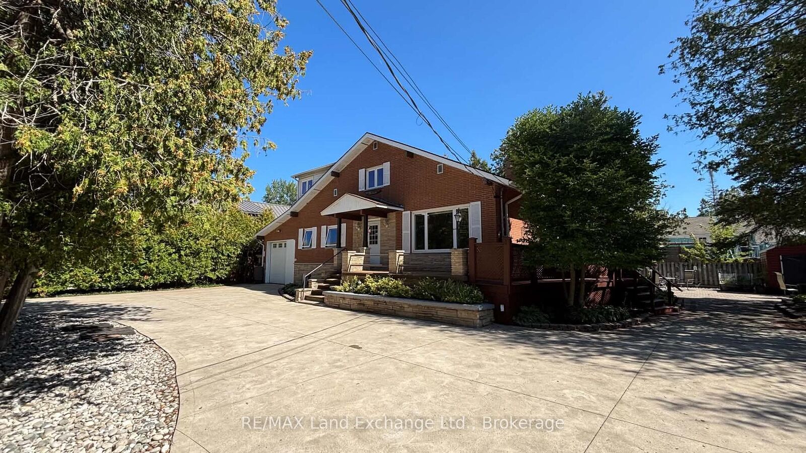 Property Photo:  226 Huron Street S  ON N0H 2L0 