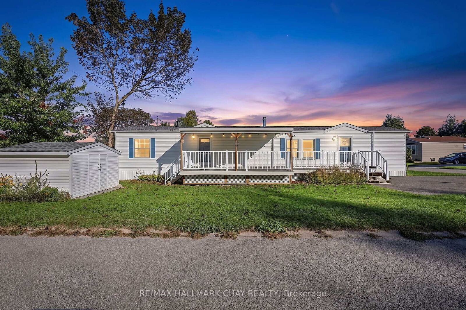 Property Photo:  4041 Ash Crescent  ON L3V 0V1 