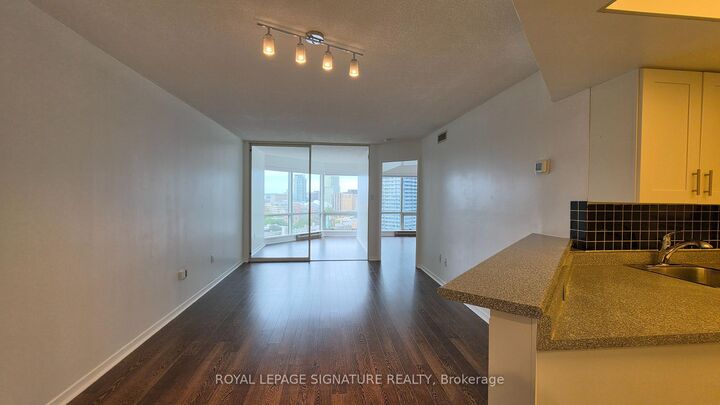 Property Photo:  1001 Bay Street 2019  ON M5S 3A6 
