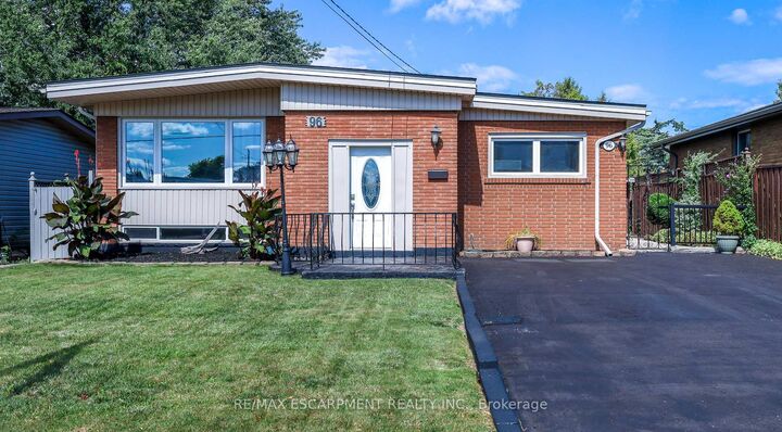 Property Photo:  96 Fielding Crescent  ON L8V 2P5 