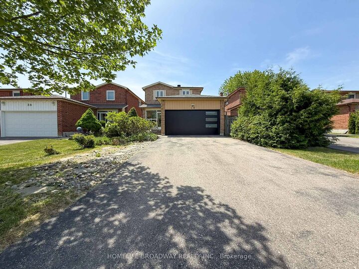 Property Photo:  40 Bendamere Crescent  ON L3P 6Y1 