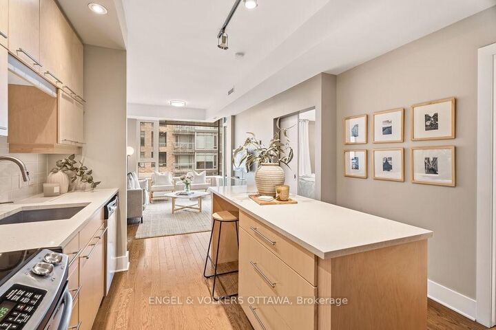 Property Photo: 101 Richmond Road 418 ON K1Z 0A6