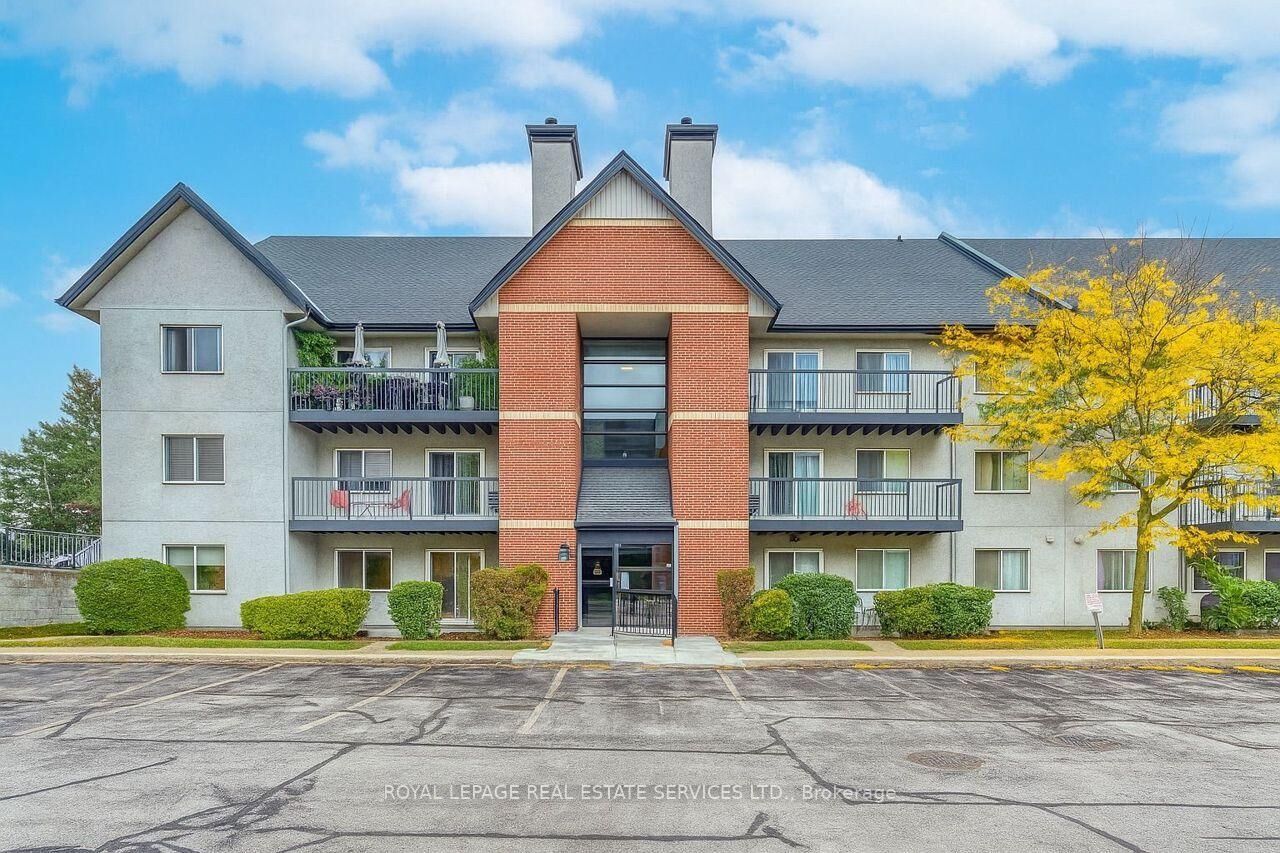 Property Photo:  1450 Glen Abbey Gate 911  ON L6M 2V7 