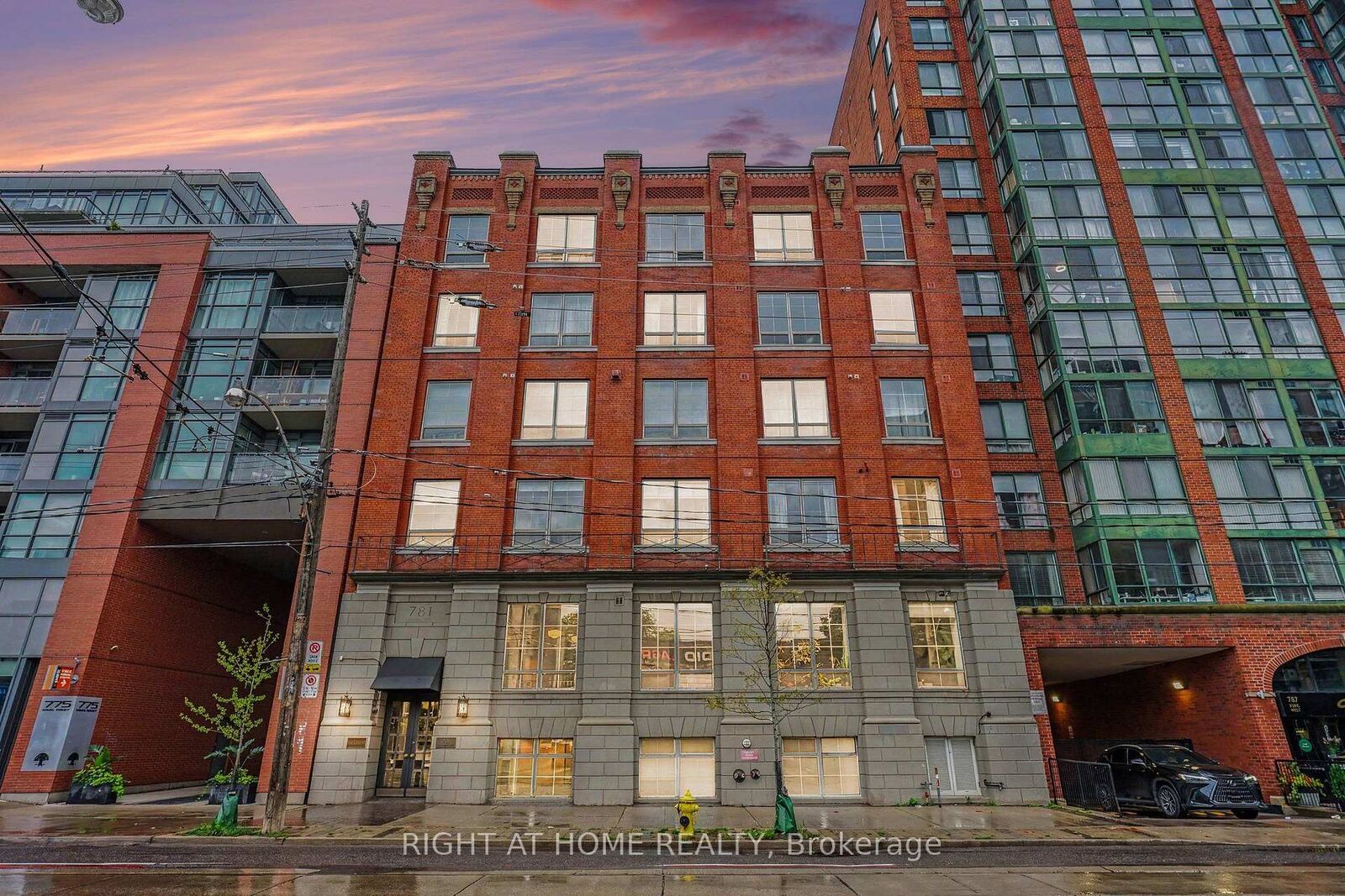 Property Photo:  781 King Street W 408  ON M5V 3L5 