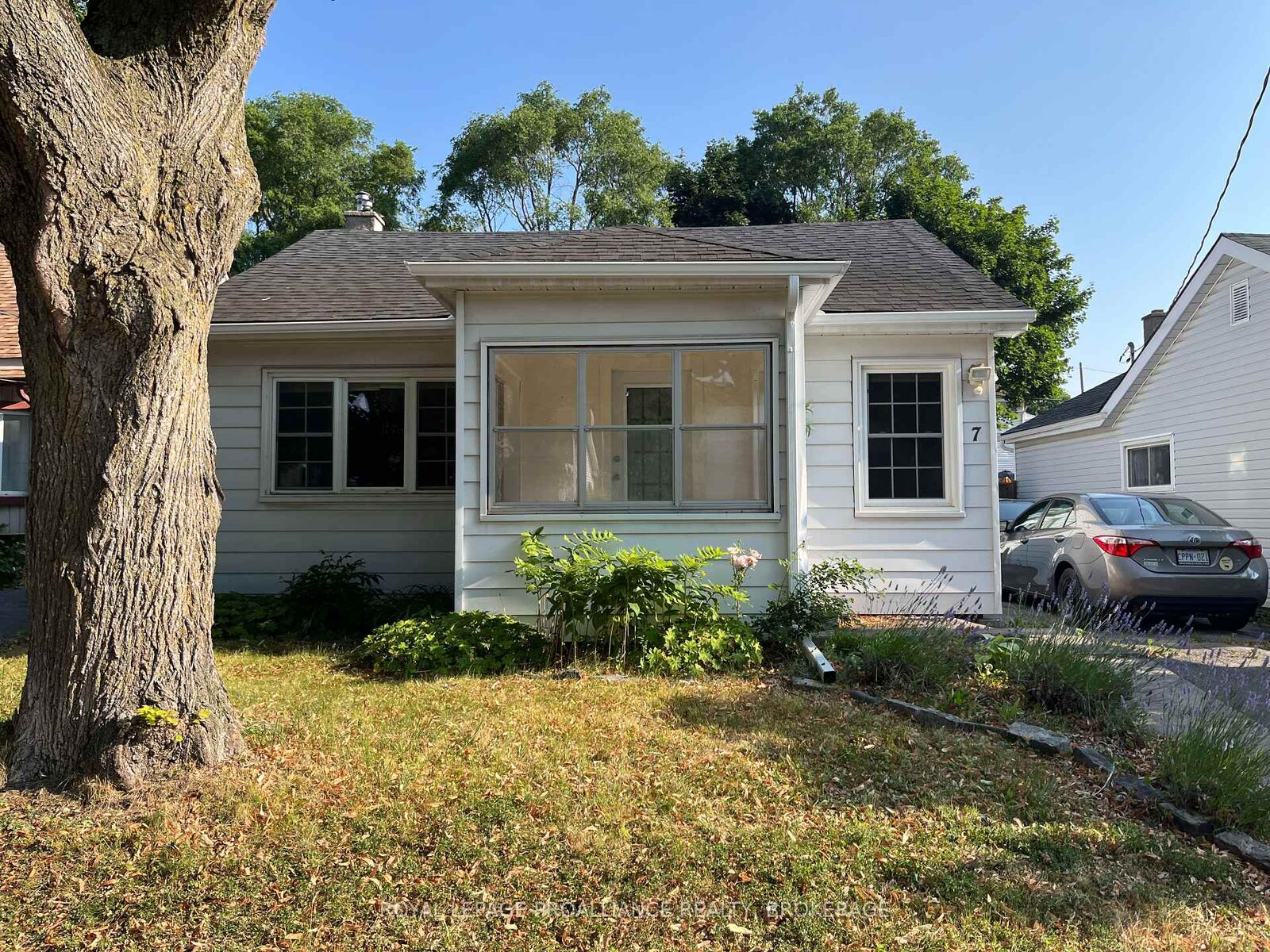 Property Photo: 7 Third Avenue ON K7K 2J4