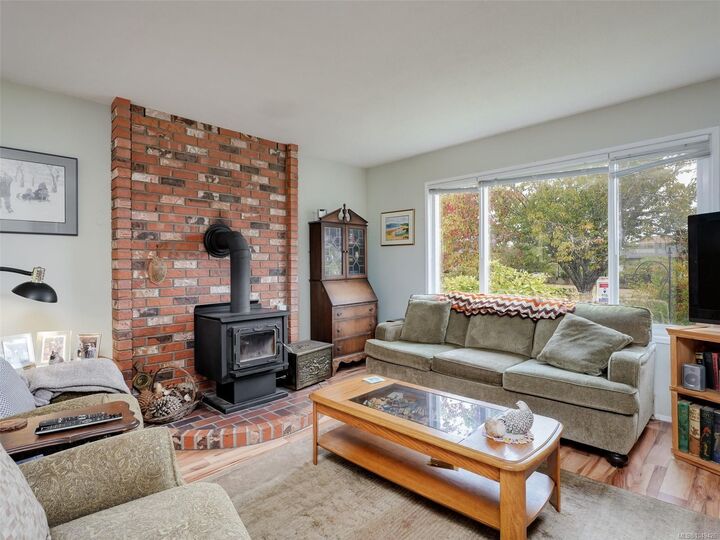 Property Photo:  2045 Winmeadow Pl  BC V8L 4S3 
