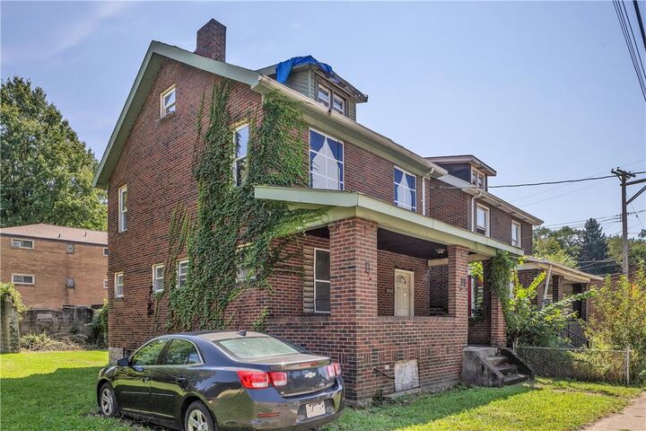 Property Photo: 1602 Montier St PA 15221