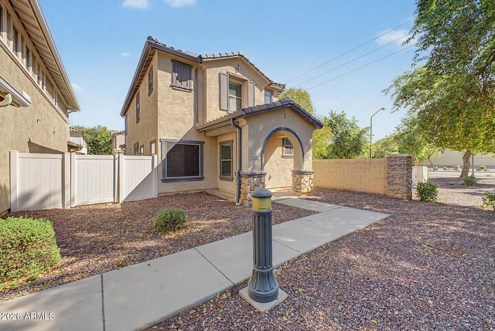 Property Photo:  1385 S Joshua Tree Lane  AZ 85296 