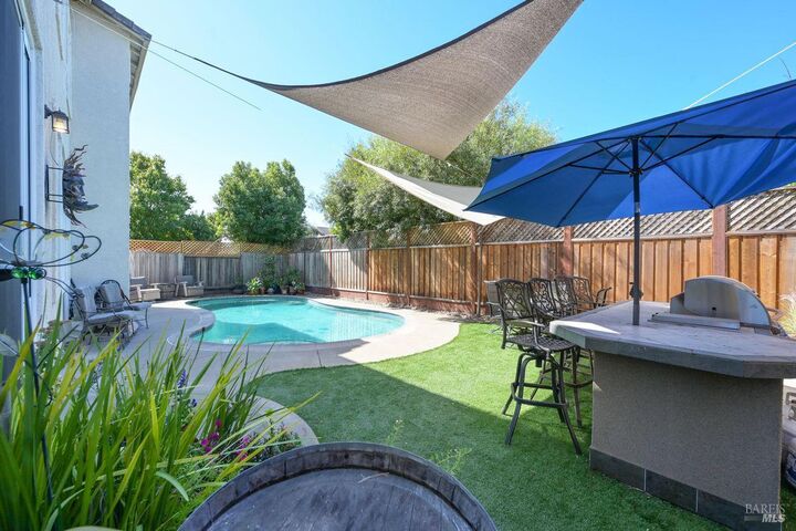 Property Photo: 415 Decanter Circle CA 95492