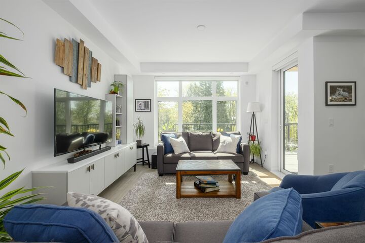 Property Photo:  747 E 3rd Street 111  BC V7L 1G8 