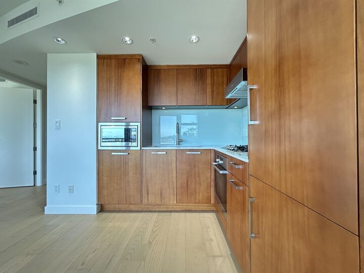 Property Photo:  1565 West 6th Avenue 1102  BC V6J 1R1 