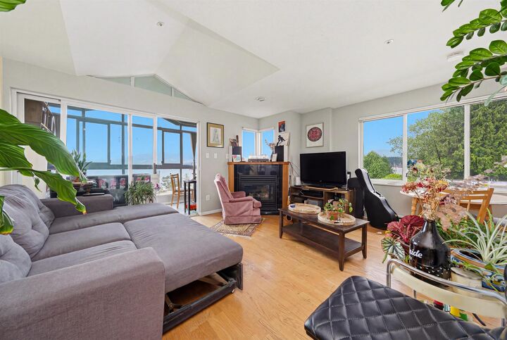 Property Photo:  2211 Wall Street 408  BC V6L 1G4 
