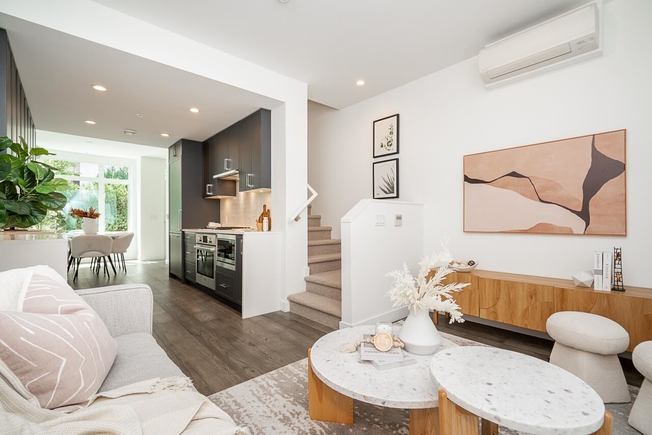 Property Photo: 533 W 29th Avenue BC V5Z 2H8