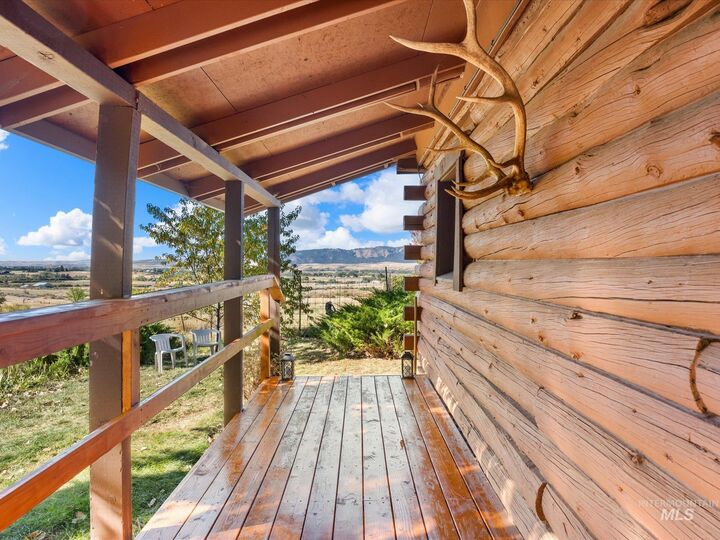 Property Photo: 2466 Hwy 95 ID 83612