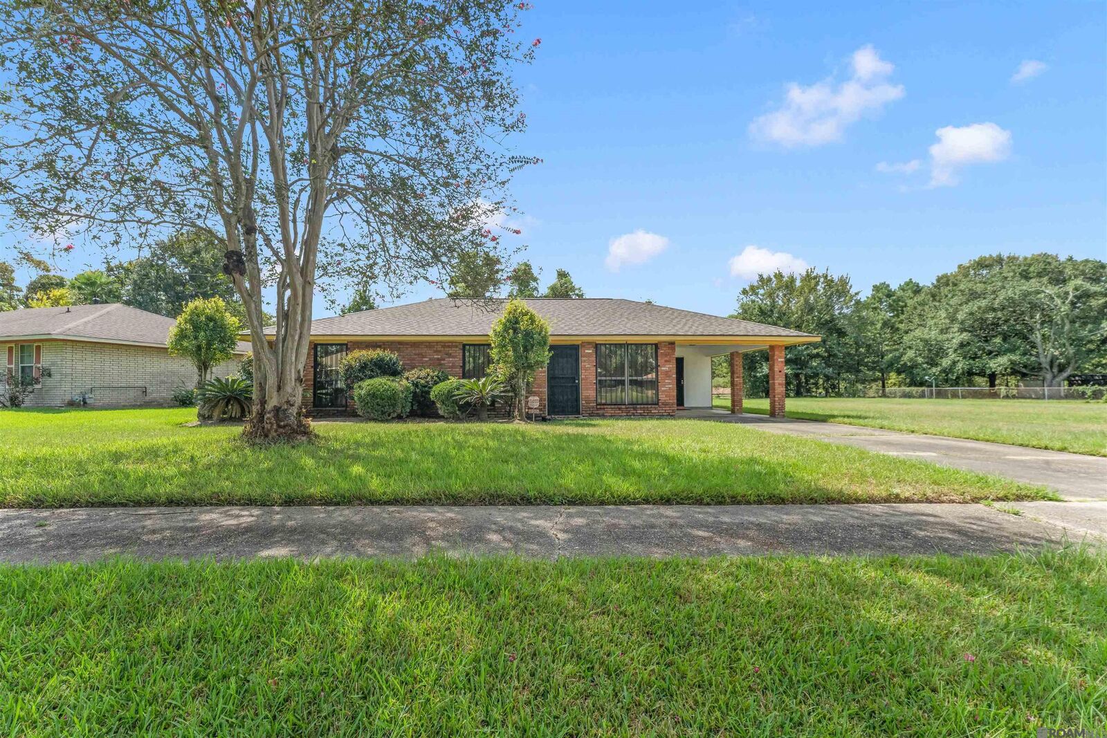 Property Photo: 4902 Sprucewood Ct LA 70714