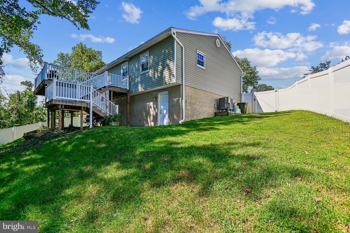 Property Photo: 7109 Renwick Court MD 21061